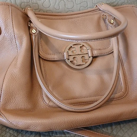 Tory Burch Amanda Tote & Wallet Set - Picture 15 of 17